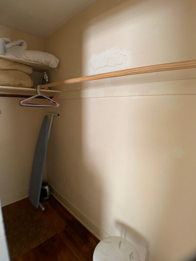 Walk in closet - 2746 C St