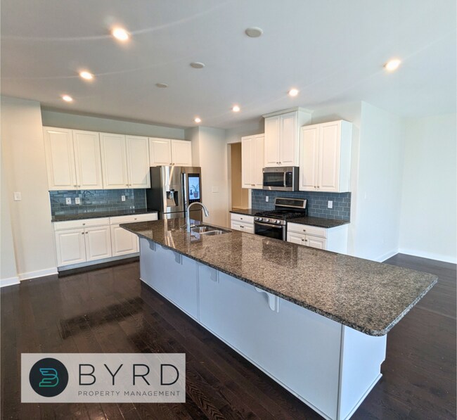 Building Photo - 15700 Cambria Cove Blvd