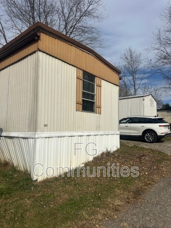 Building Photo - 8 Sunny Knoll Acres