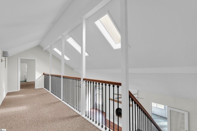 Building Photo - 203 Roper Mountain Rd Ext