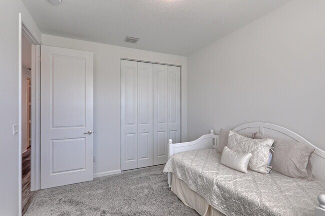 Building Photo - 12937 Trevi Isle