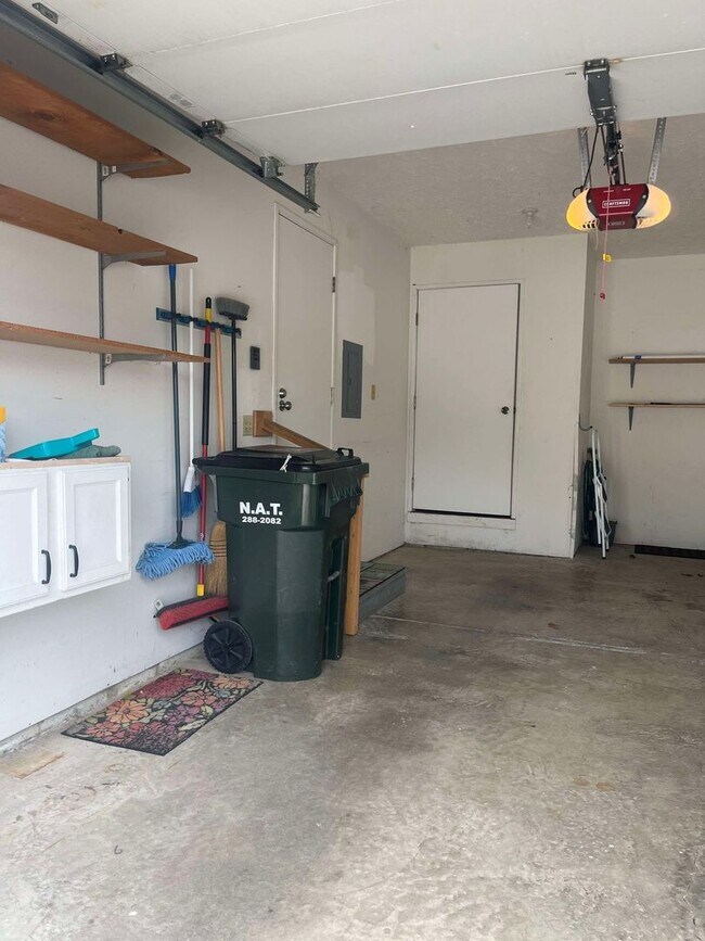 Building Photo - Updated and bright two bedroom condo