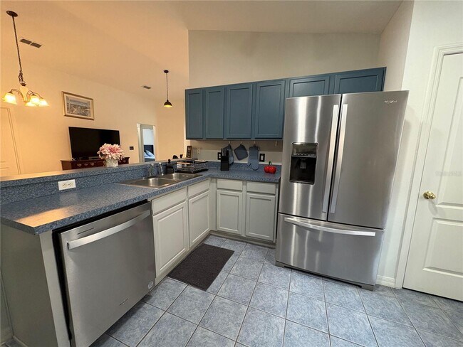 Building Photo - 893 Sandy Ridge Dr