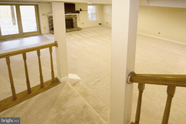 Building Photo - 5339 Buxton Ct