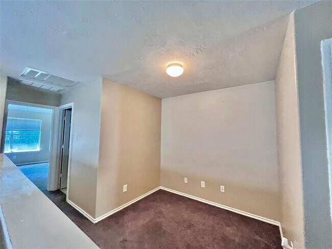 Building Photo - 2811 Hackamore Hollow Ln