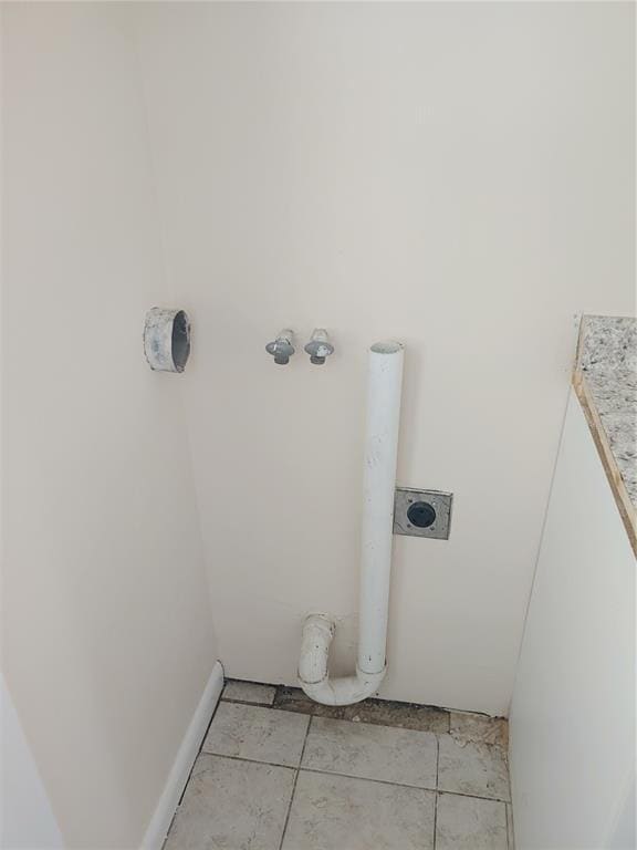 Building Photo - 2440 Alamanda Ave