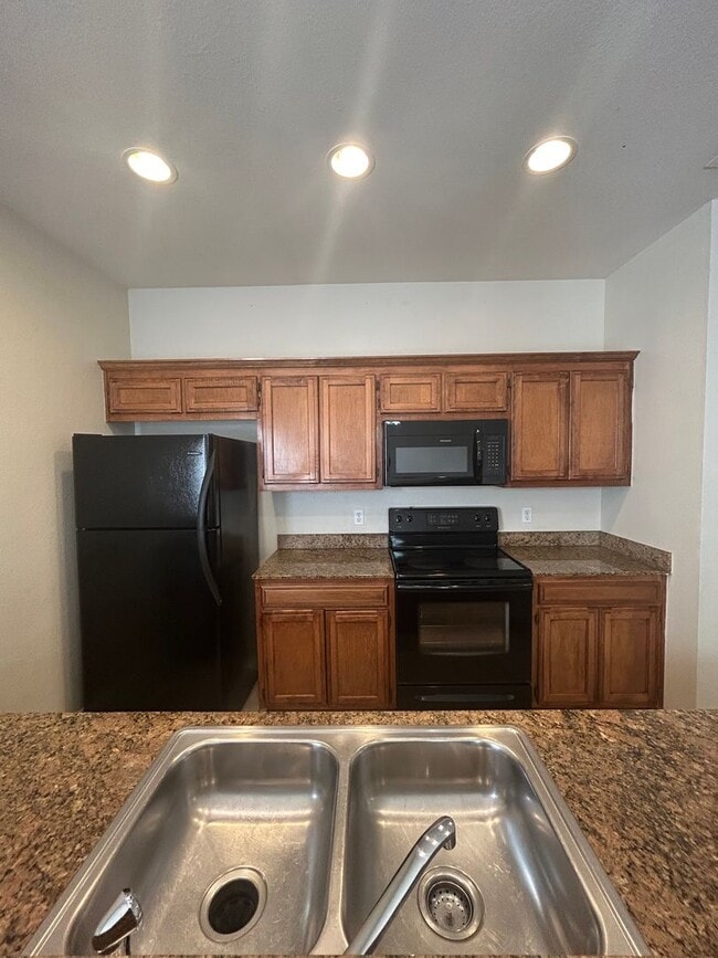 Building Photo - 3005 SW Amberwood Ave