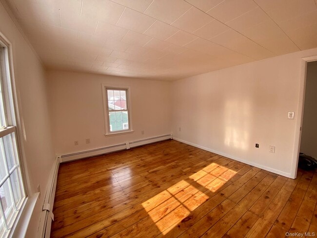 Building Photo - 42 Amity Rd