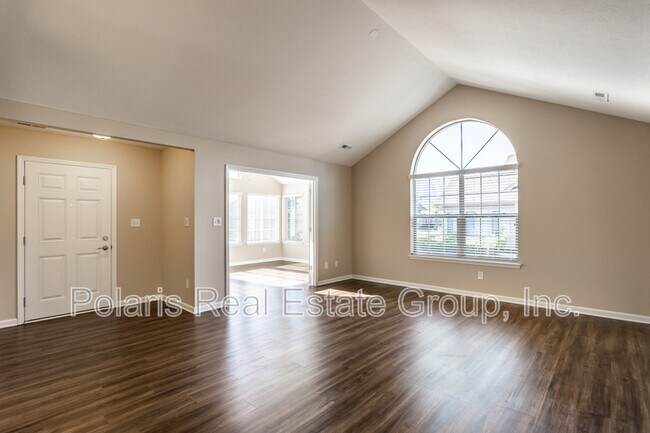 Building Photo - 7910 King Post Dr