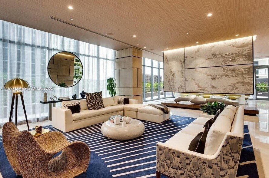 Building Photo - 55 SW 9th St