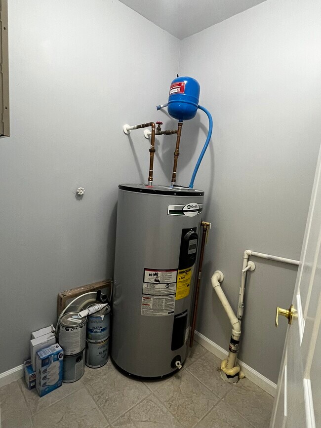 Building Photo - 2520 Friedland Pl