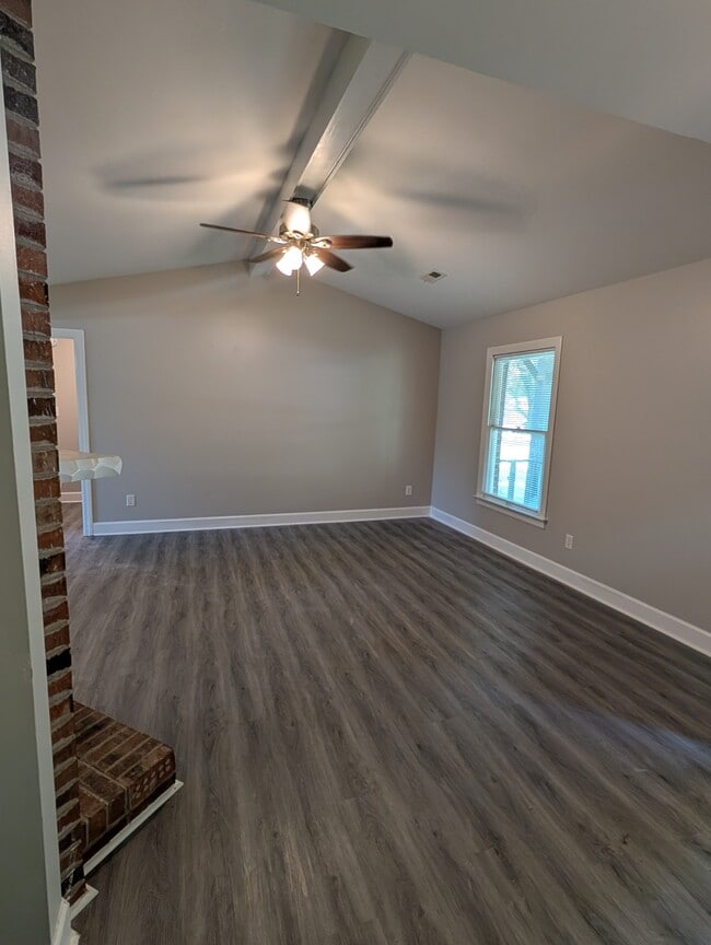 Building Photo - 238 Pine Ridge Rd