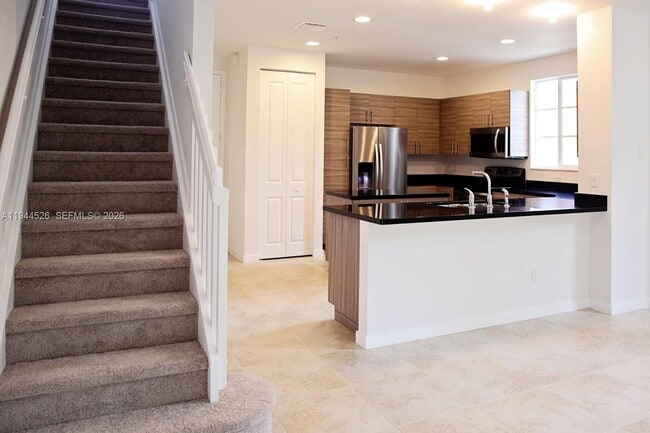 Building Photo - 2844 SW 81st Terrace