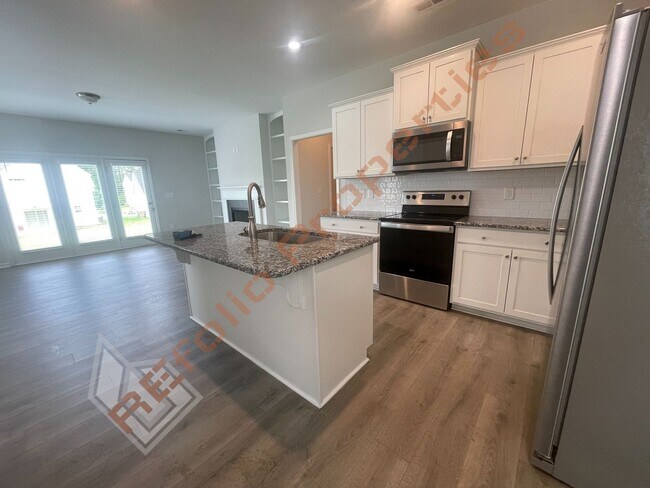 Building Photo - Beautiful 4BD 2.5BA Home w/Primary Suite o...