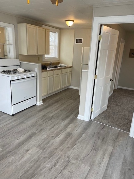 Building Photo - 1046 Walnut St