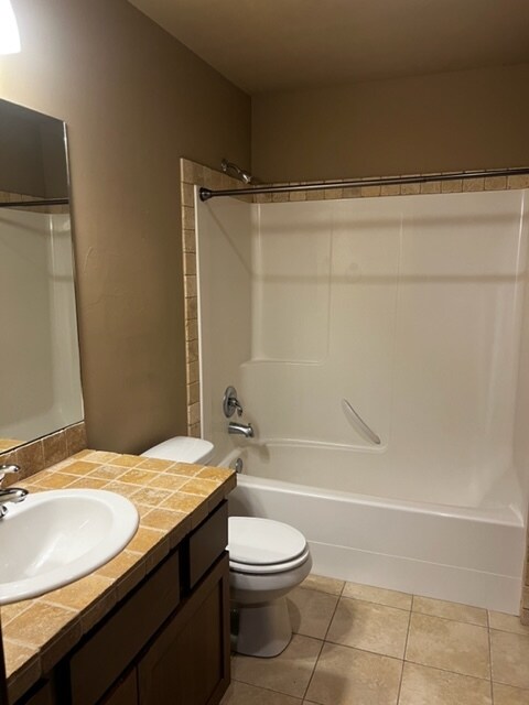 2nd Floor Full Bathroom - 383 N Ferguson Ave