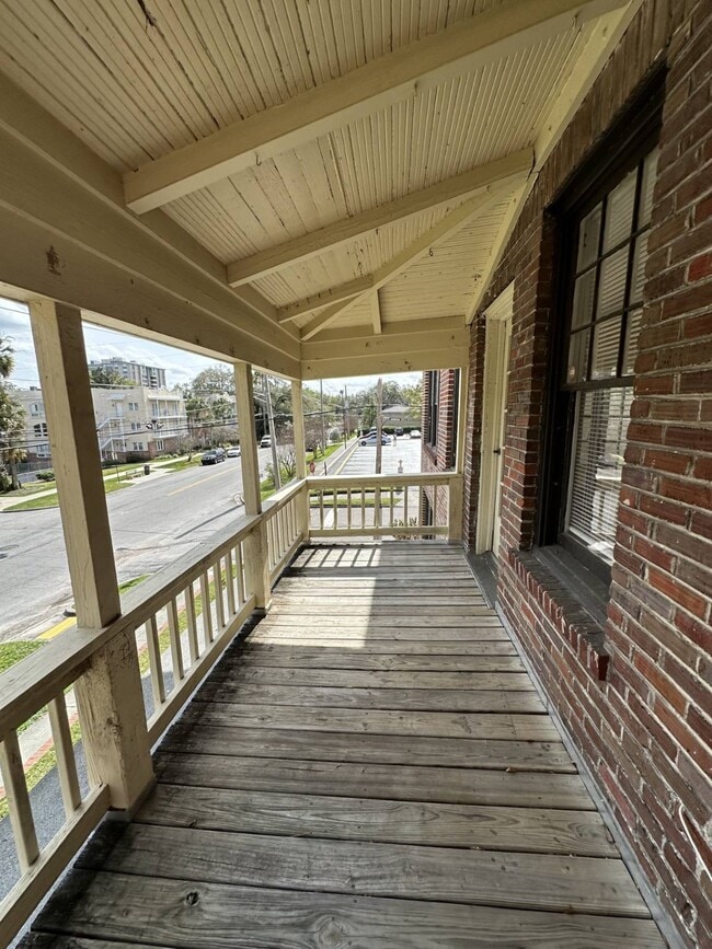 Building Photo - 1715 Mallory St