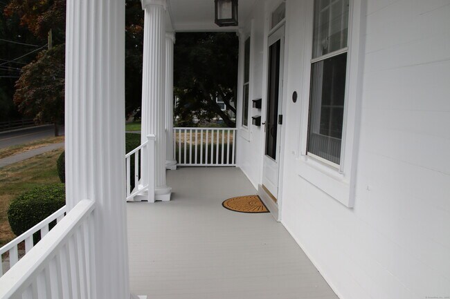 Primary Photo - 130 W River St