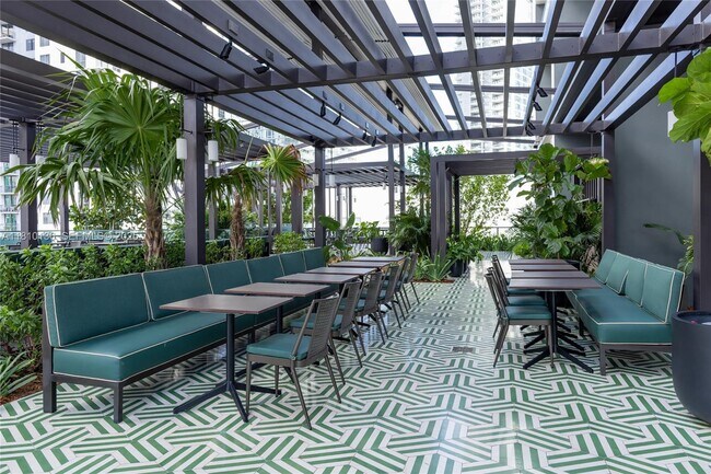 Building Photo - 159 NE 6th St