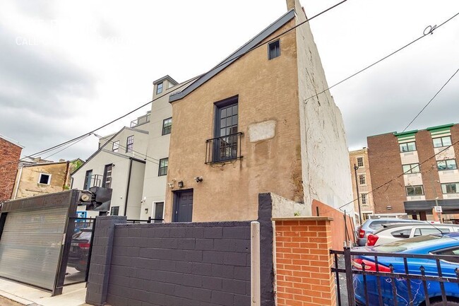 Building Photo - 1516 Addison St