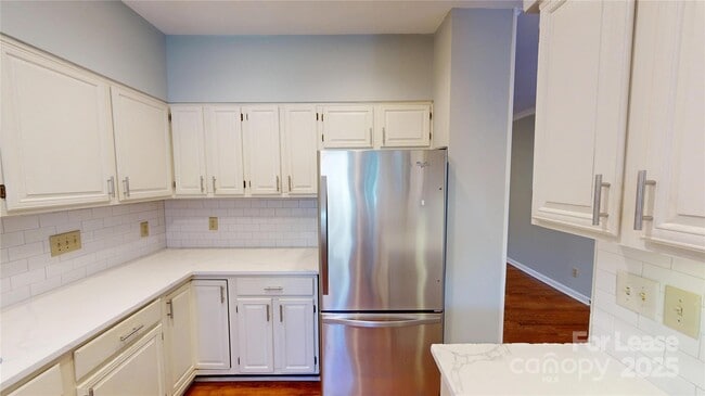 Building Photo - 414 Clarkson Green St