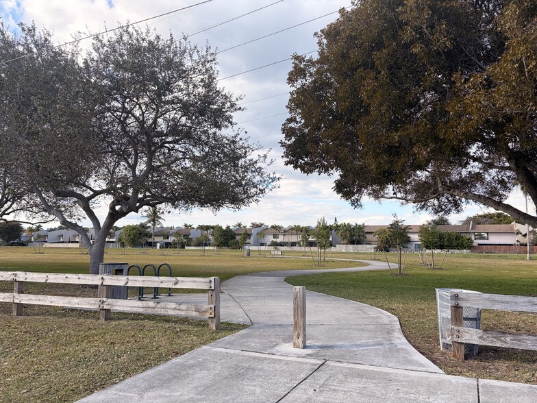 Building Photo - 9252 SW 136th Street Cir