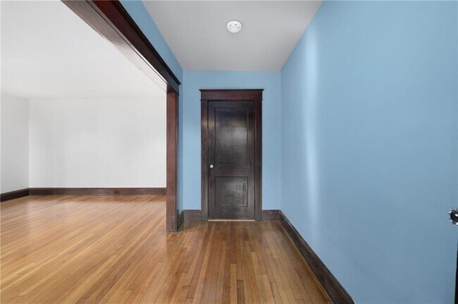 Building Photo - 31 Cranston Ave