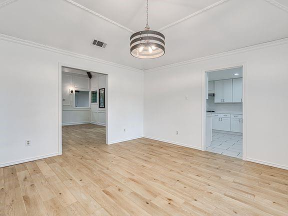 Building Photo - 9922 Hickory Crossing