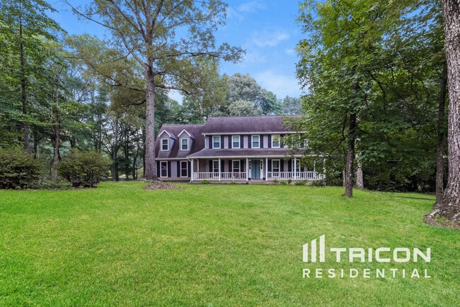 Primary Photo - 125 Tanglewood Dr