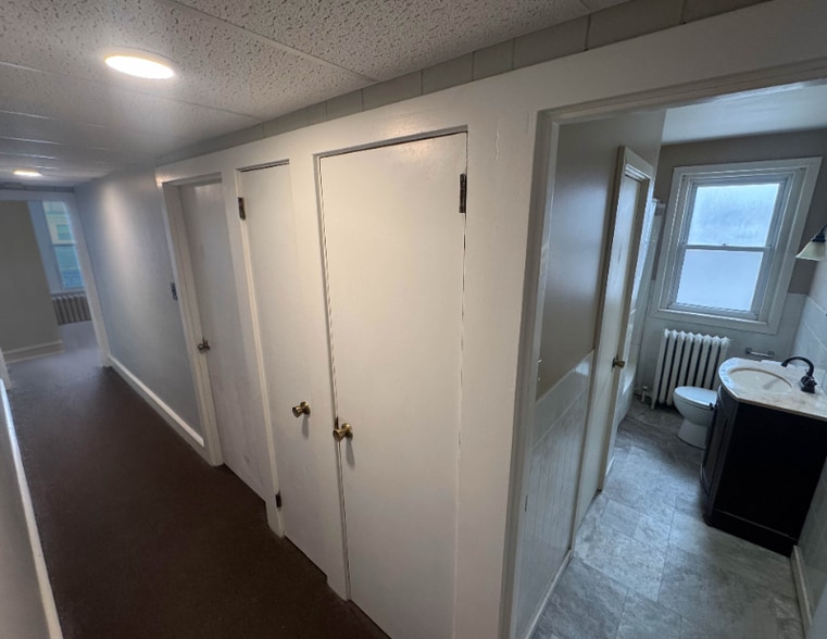 Building Photo - 34 E Lancaster Ave