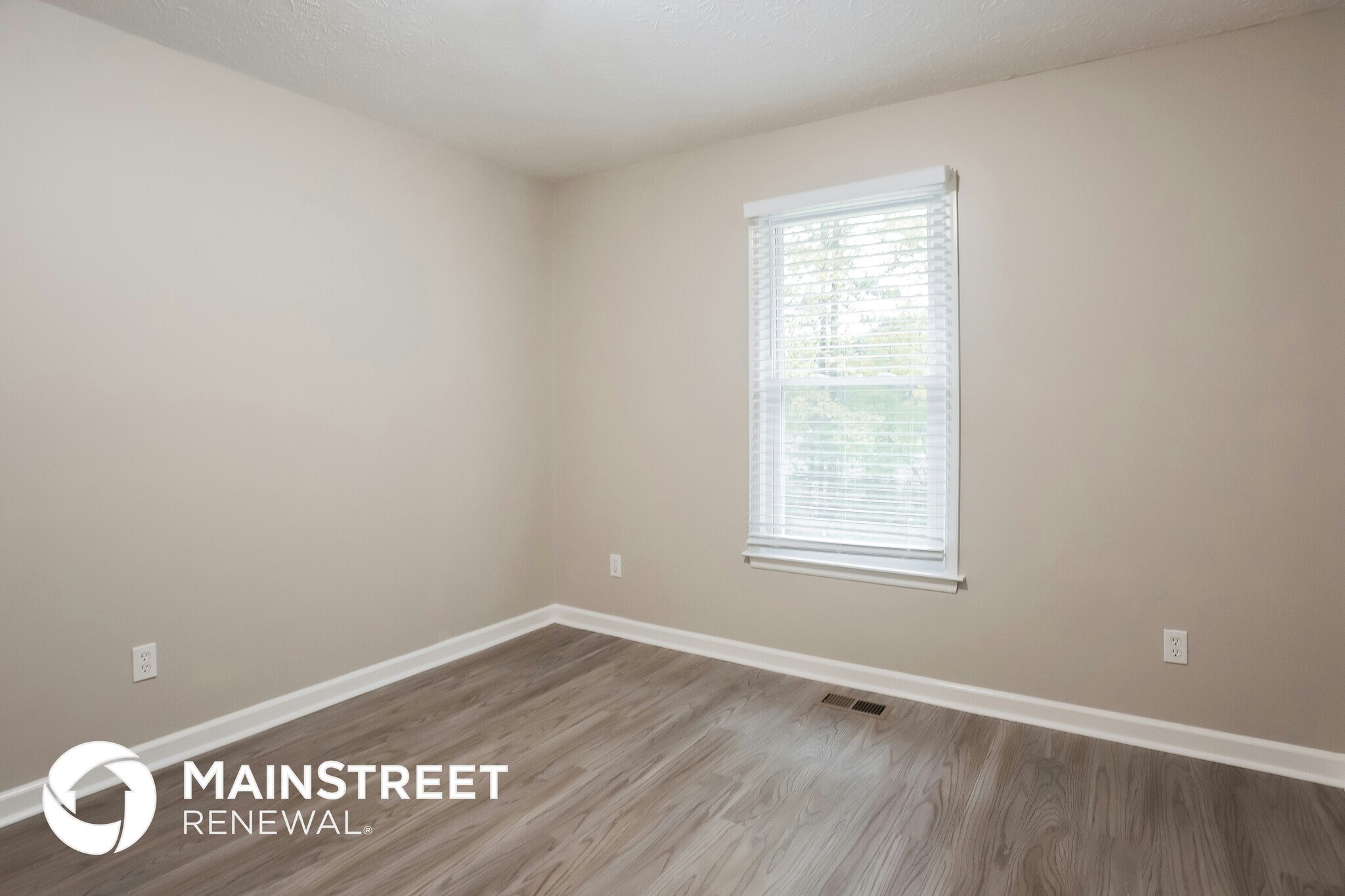 Building Photo - 7254 Fernwood Dr