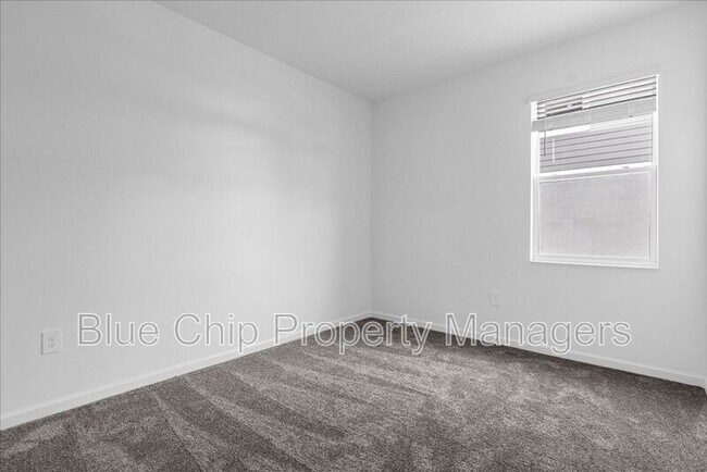 Building Photo - 2096 Shaggy Fisher Dr