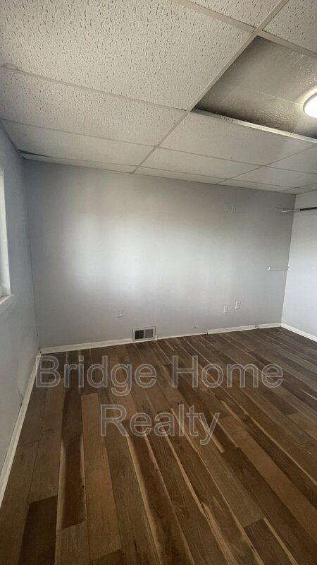 Building Photo - 447 Hays Ave