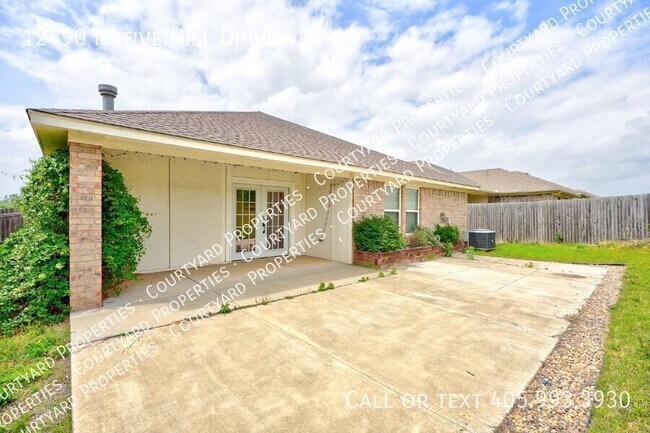 Building Photo - 12490 Native Hill Dr