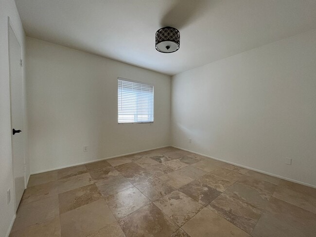 Building Photo - Newly updated bright two-story townhome...