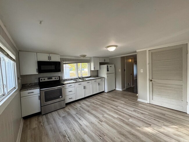 Building Photo - 800 Clark St