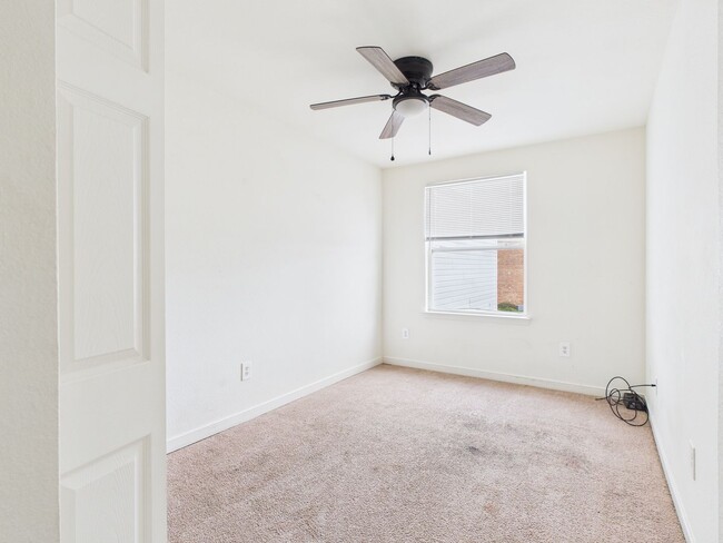 Building Photo - 3516 E Richmond Rd