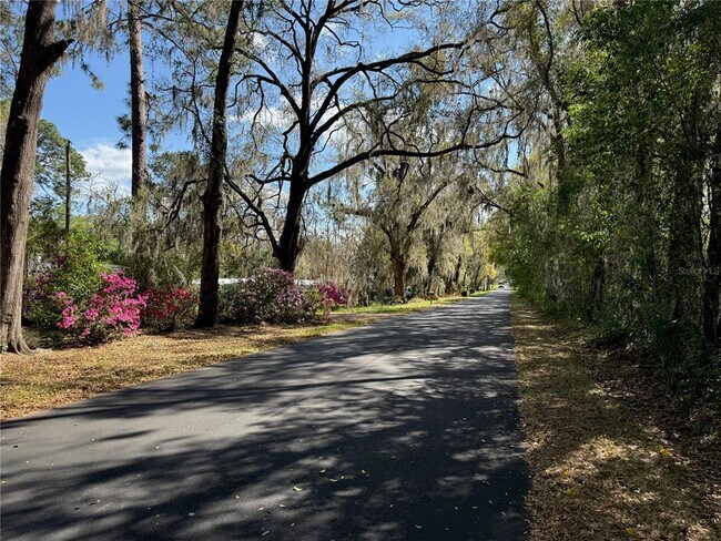 Building Photo - 4701 NE 7th Ave