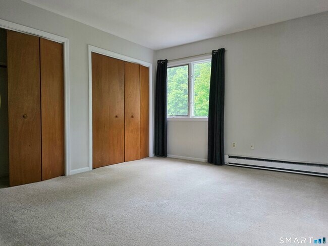 Building Photo - 19 Wadhams Ave