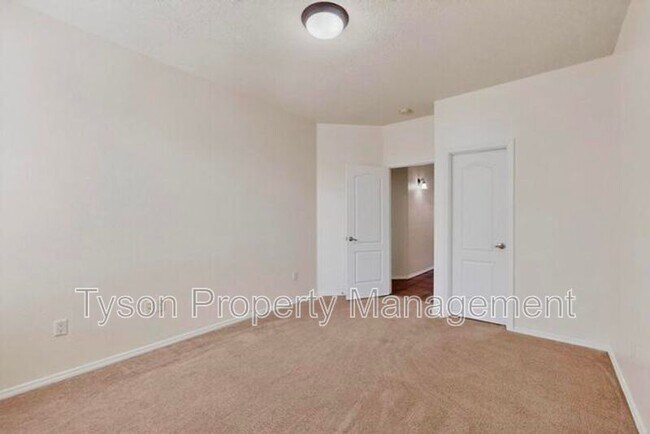 Building Photo - 7124 Glyndon Trail NW
