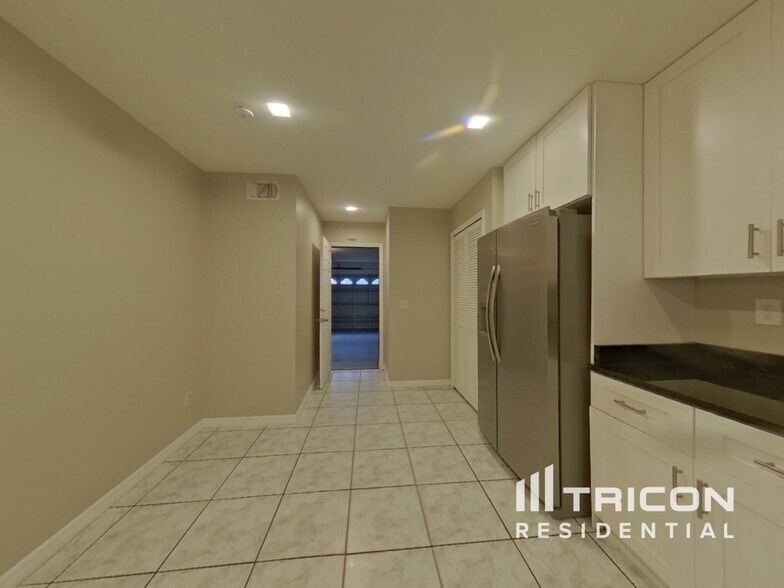 Building Photo - 3517 Exeter Ct