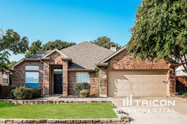 Building Photo - 2208 Knob Hill Dr