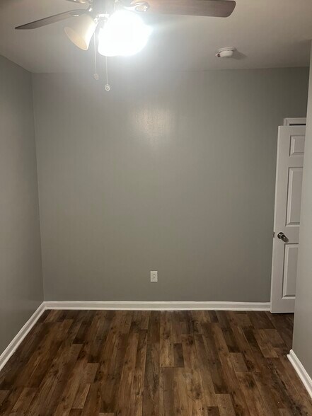 Building Photo - 870 Marcella St