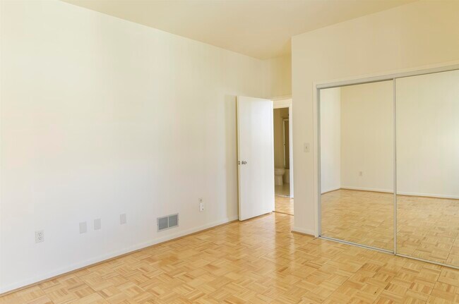 Building Photo - 75 Liberty Ave