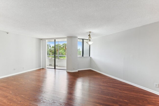 Building Photo - 6463 La Costa Dr