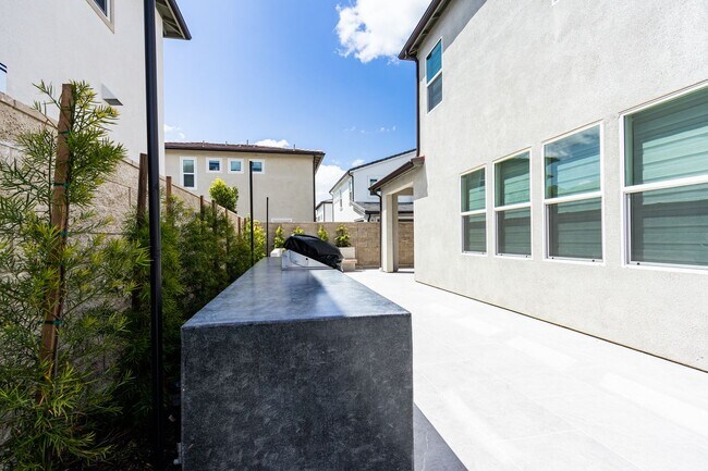 Building Photo - Incredible Fully Furnished New Home In Lak...