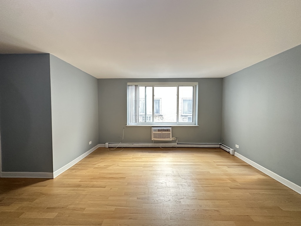 Building Photo - 663 W Grace St