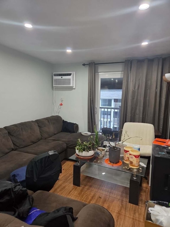 Building Photo - 6 Woodcrest Ct