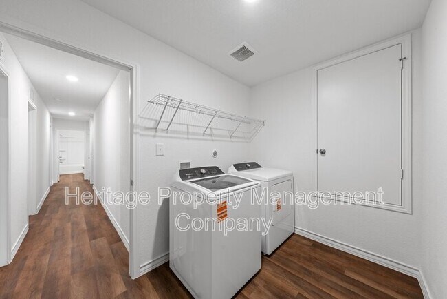 Building Photo - 817 Heartseed Ave