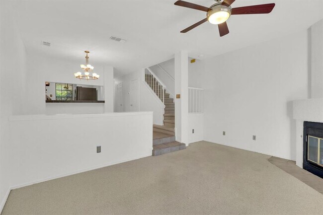 Building Photo - 5606 Bonnell Vista St